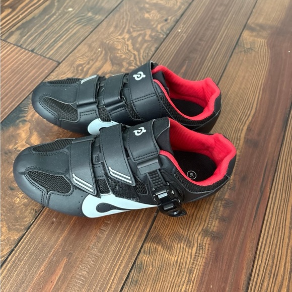 Peloton Black and Red Cycling Shoes - Picture 1 of 5